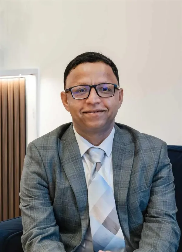 Dr Chandan Aladakatti